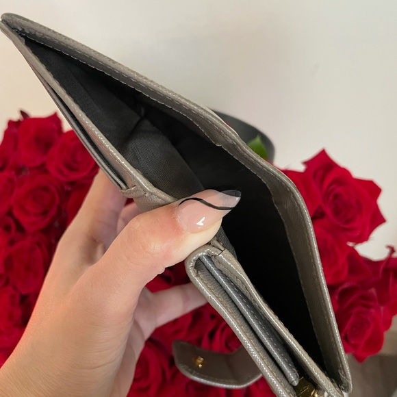 Authentic Prada Small Saffiano Wallet with box - Picture 5 of 8